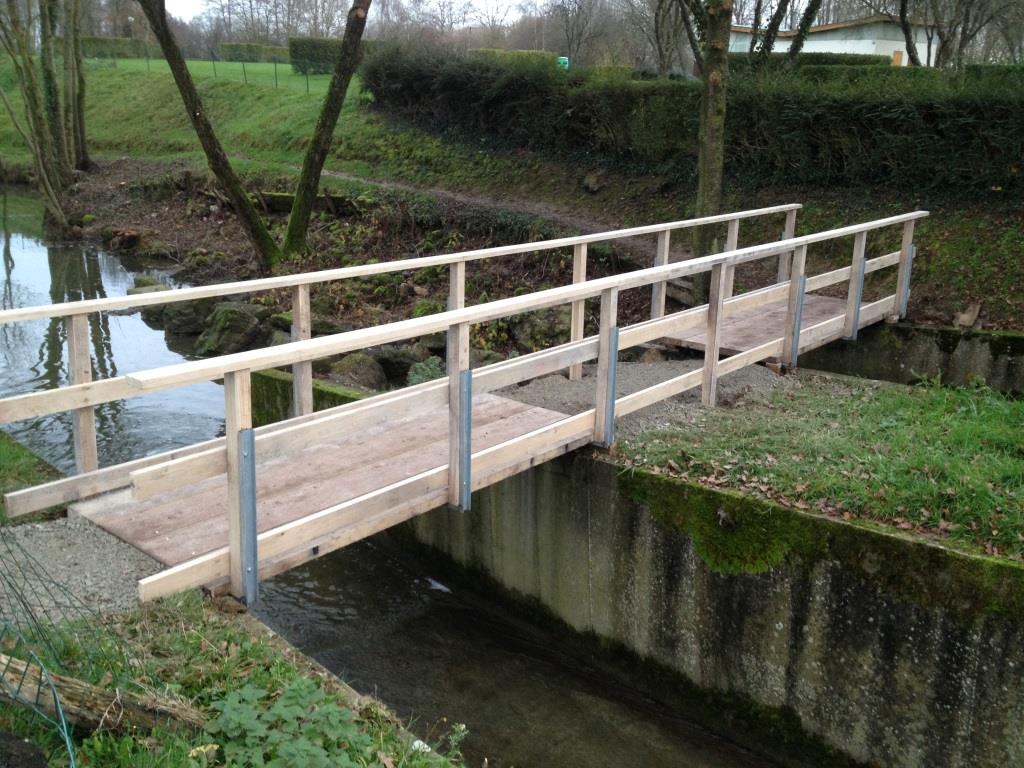 Nouvelle passerelle au plan d'eau de St Denis du Maine